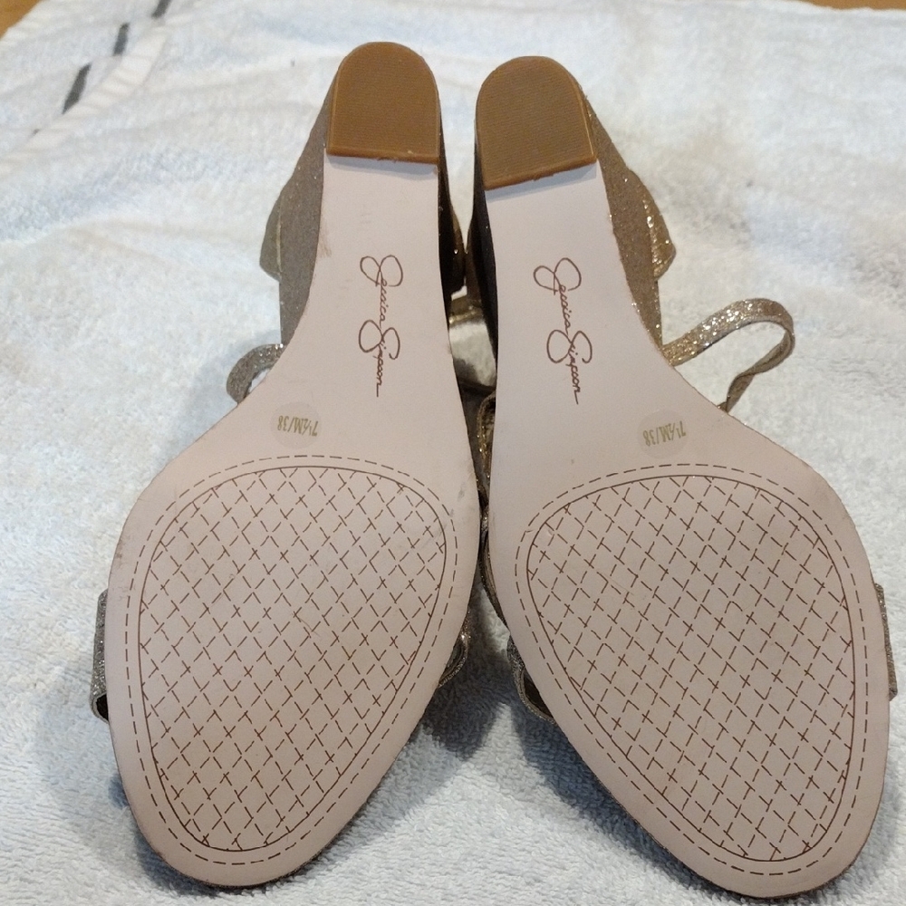Jessica Simpson, Elegant And Vibrant Glitter Strappy Sandals - Picture 2 of 6